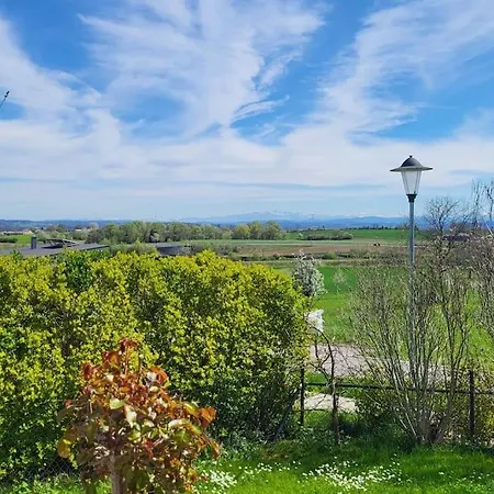 Haus Mit Bergsicht Und Rosengarten Zuerich 30 Min Jestetten